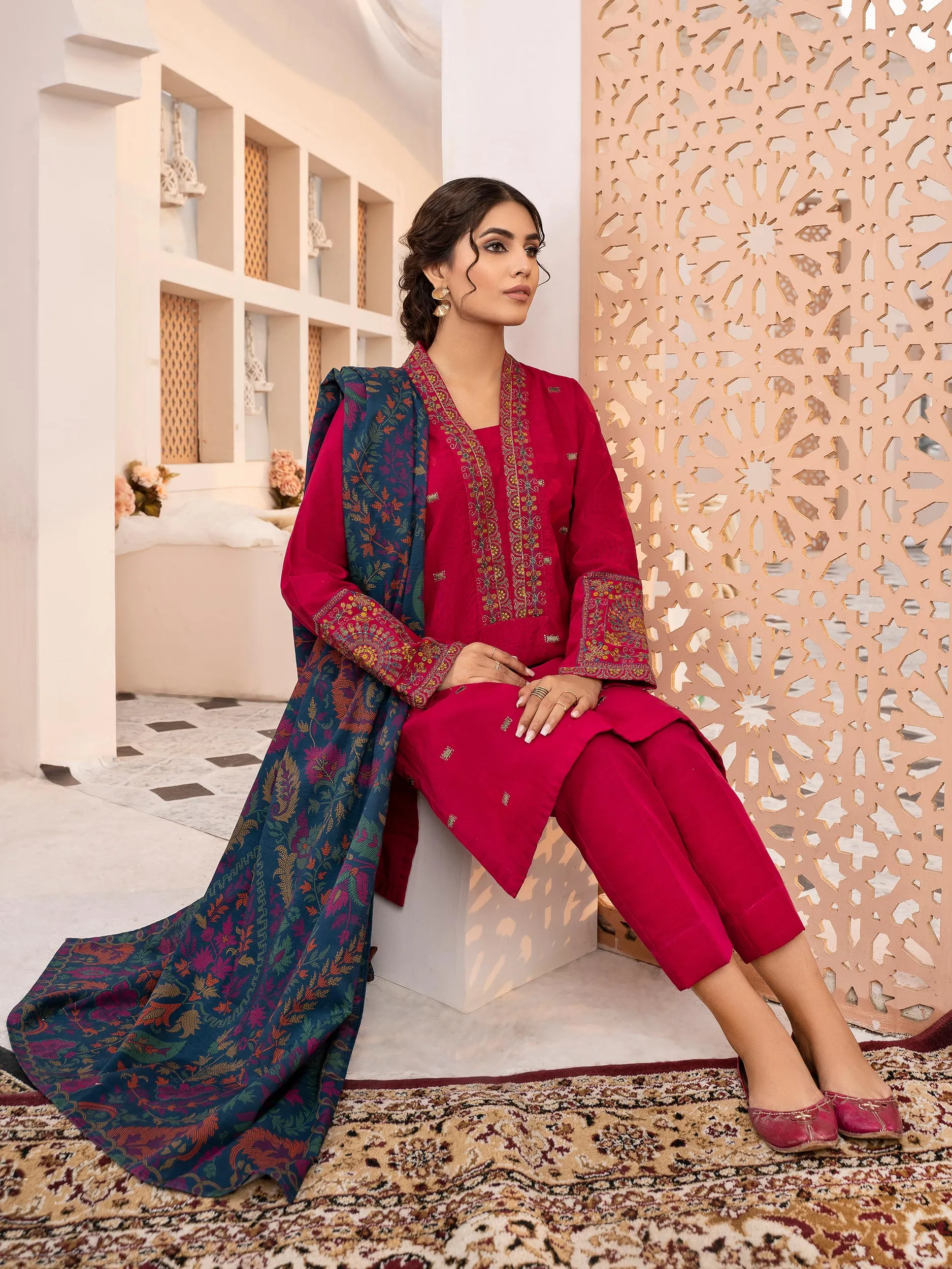 2 Piece Embroidered Khaddar Suit (Unstitched)