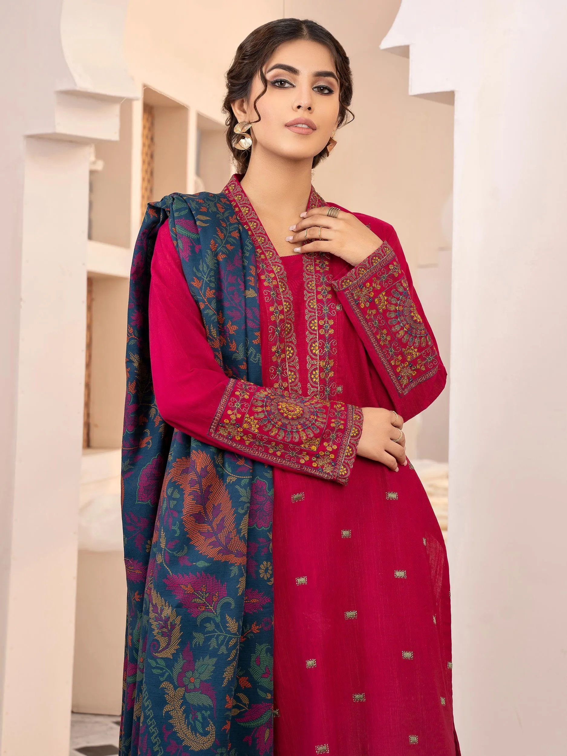 2 Piece Embroidered Khaddar Suit (Unstitched)