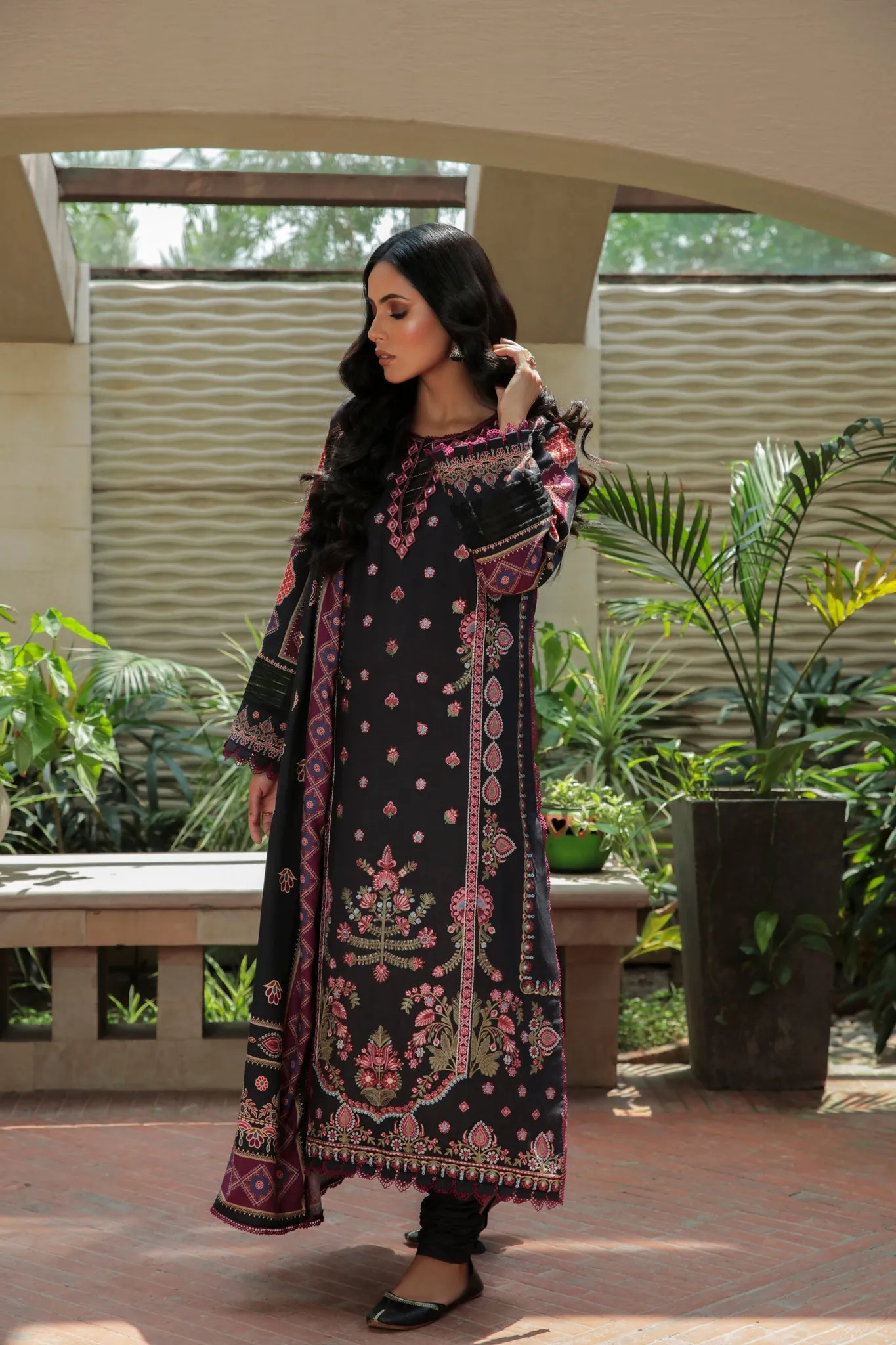 Aabyaan Miraal Embroidered Linen Collection – ANMOL (AL-05)