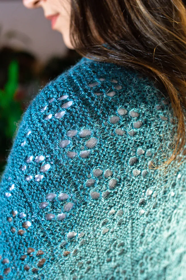 Bella Shawl (Knit)