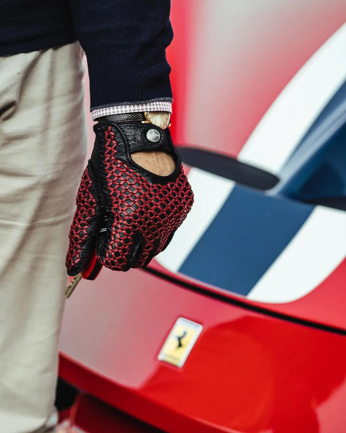 BESPOKE - Peccary Leather Driving Gloves - Black/Red