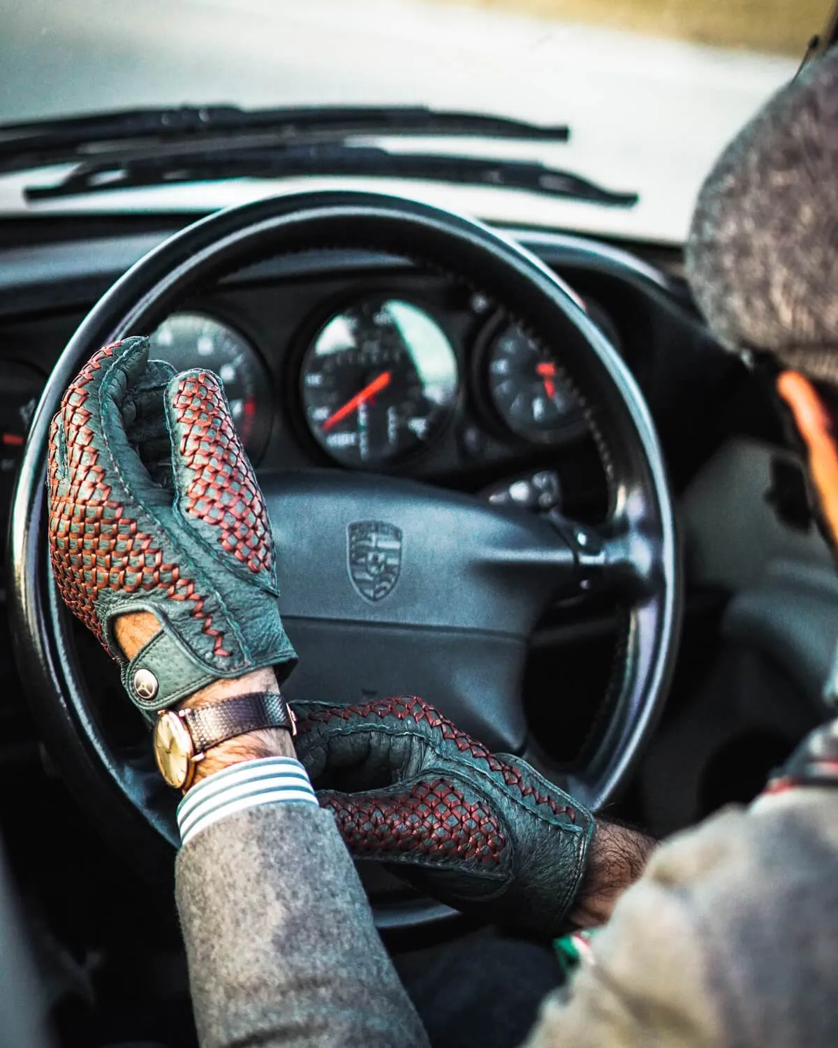 BESPOKE - Peccary Leather Driving Gloves - Dark Green/Cognac
