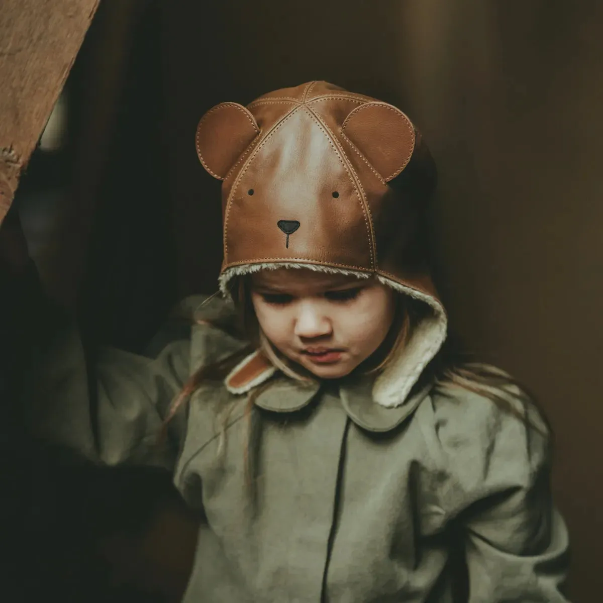 Donsje Classic Bear Leather Hat