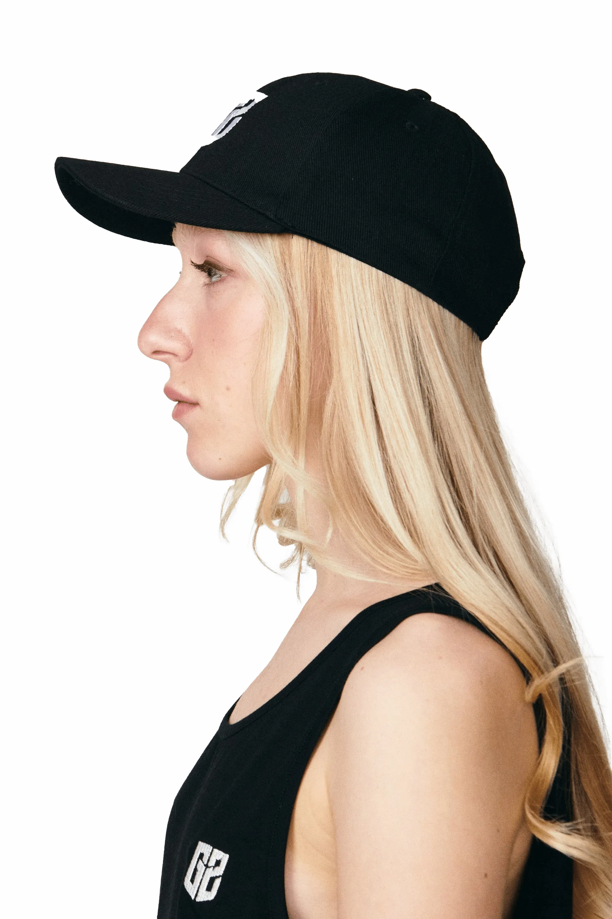 Sure! Here’s an optimized title for the e-commerce product:

**G2 Essentials Curved Brim Snapback Cap in Classic Black - Stylish & Comfortable Design**