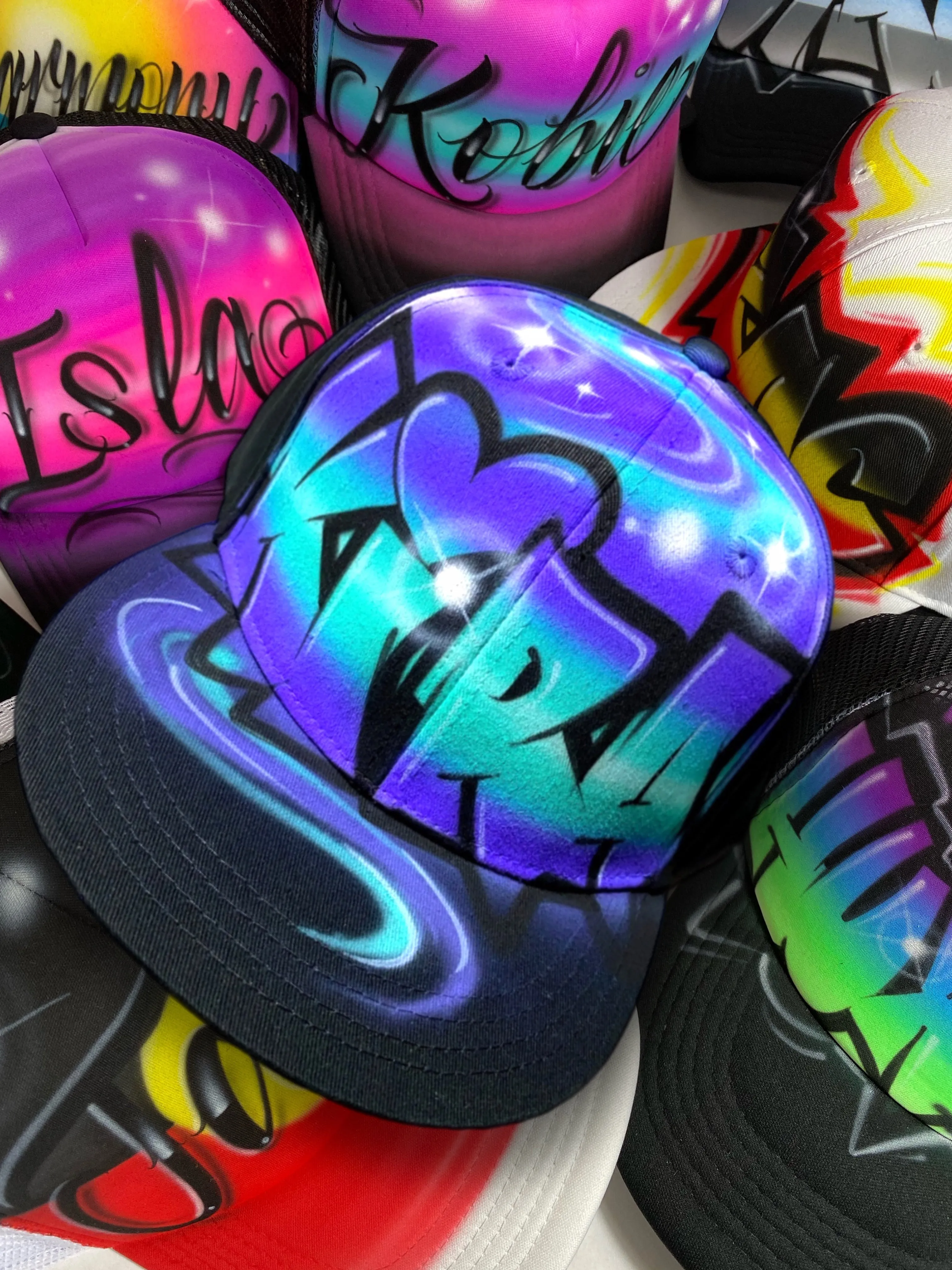 Graffiti Black Front Swirl Snapback (1)