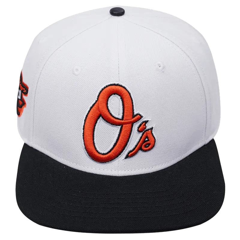 MLB BALTIMORE ORIOLES CLASSIC LOGO UNISEX SNAPBACK HAT (WHITE/BLACK)