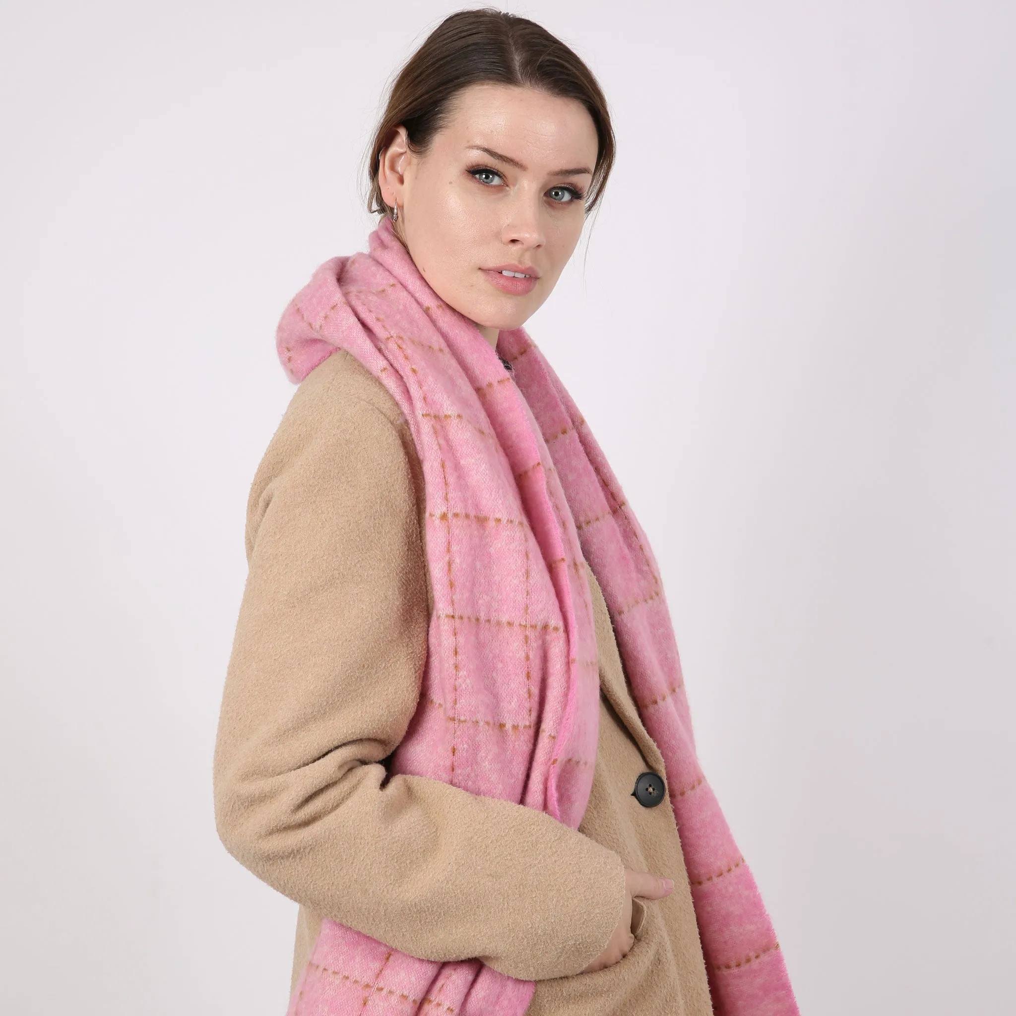Women’s Dotted Windowpane Check Scarf with Tassels