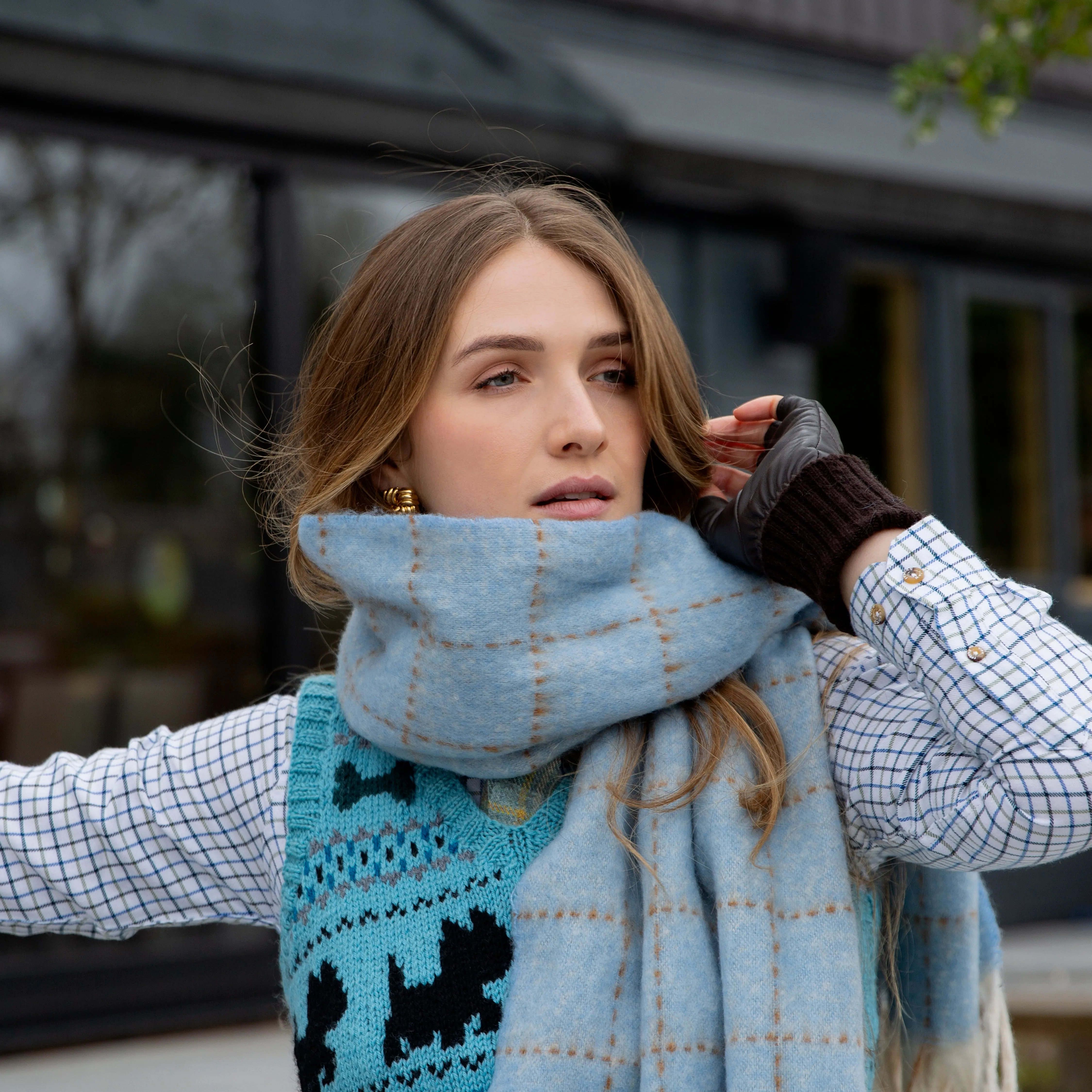 Women’s Dotted Windowpane Check Scarf with Tassels