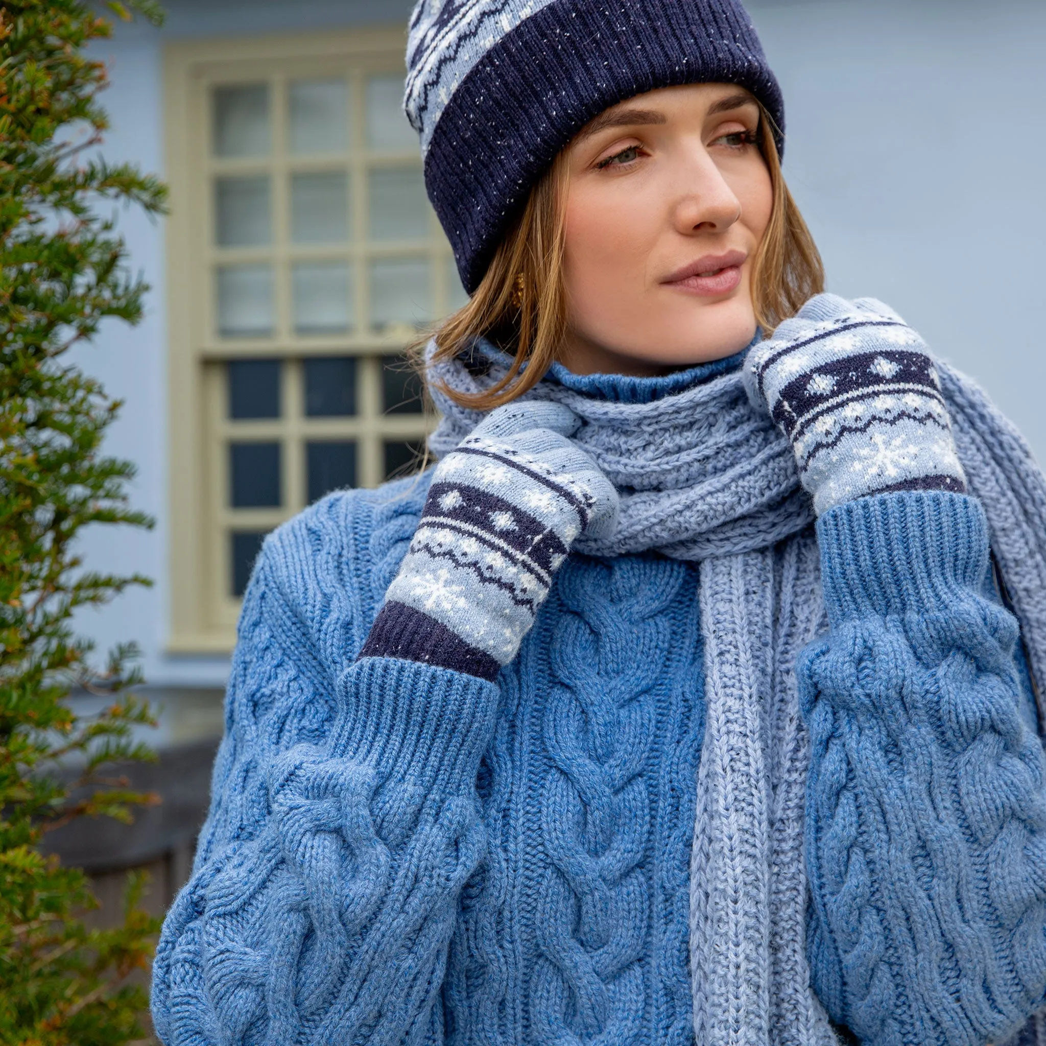 Women’s Jacquard Fair Isle Knitted Gloves with Marl Yarn