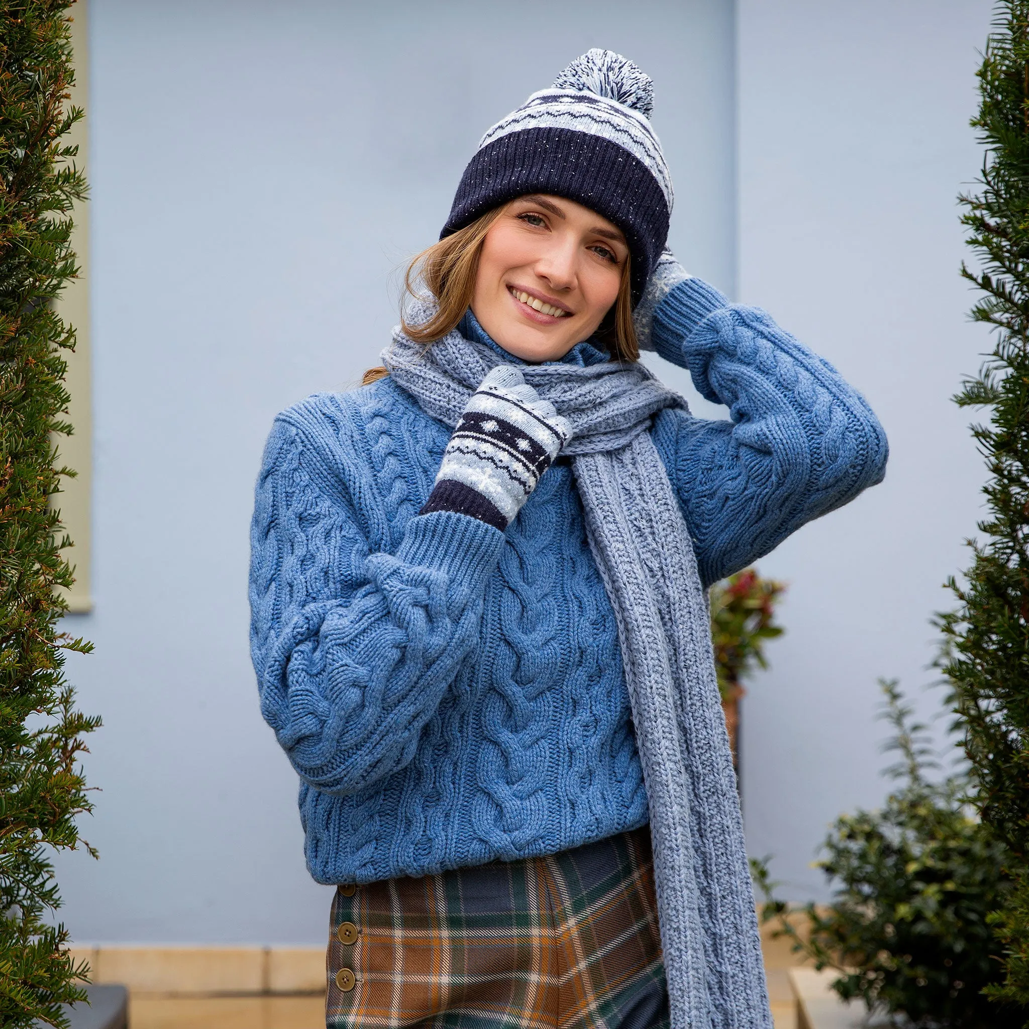Women’s Jacquard Fair Isle Knitted Gloves with Marl Yarn